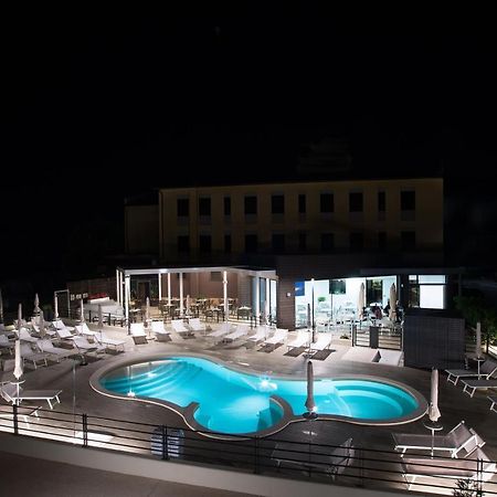 Hotel Ristorante Dante Torgiano Dış mekan fotoğraf