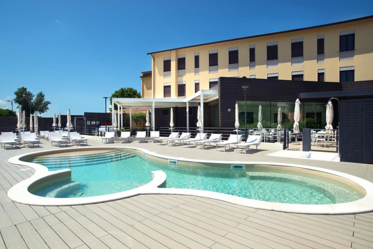 Hotel Ristorante Dante Torgiano Dış mekan fotoğraf