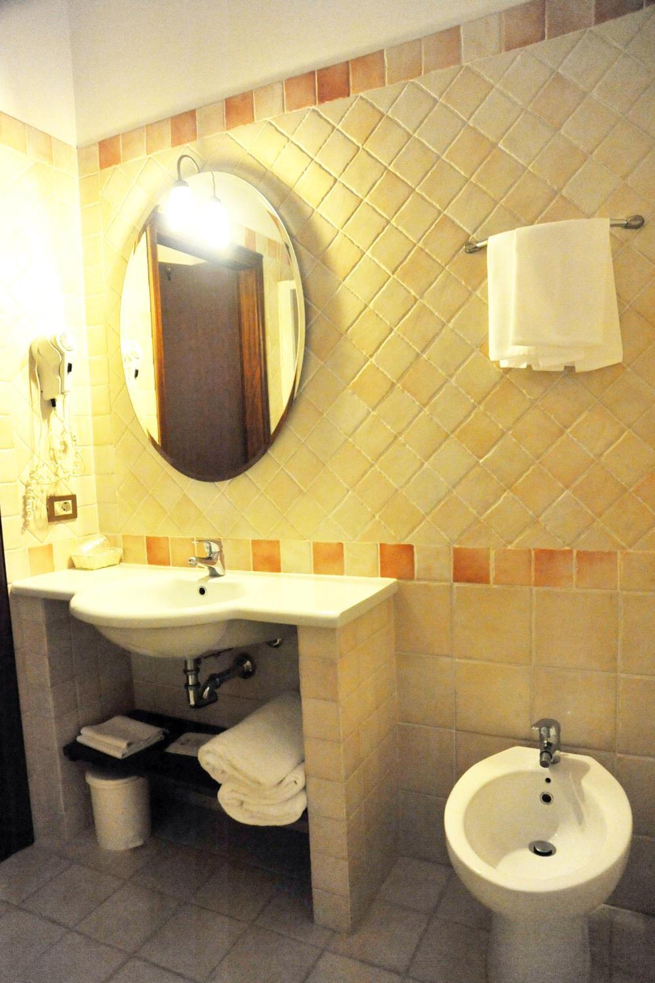 Hotel Ristorante Dante Torgiano Oda fotoğraf