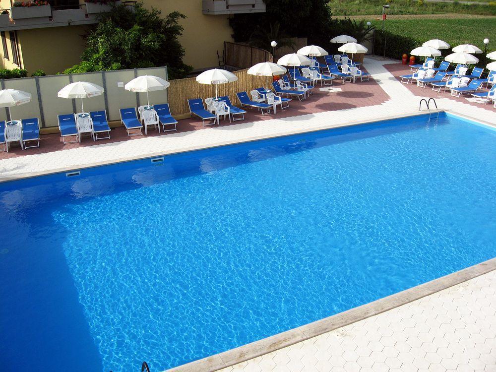 Hotel Ristorante Dante Torgiano Dış mekan fotoğraf