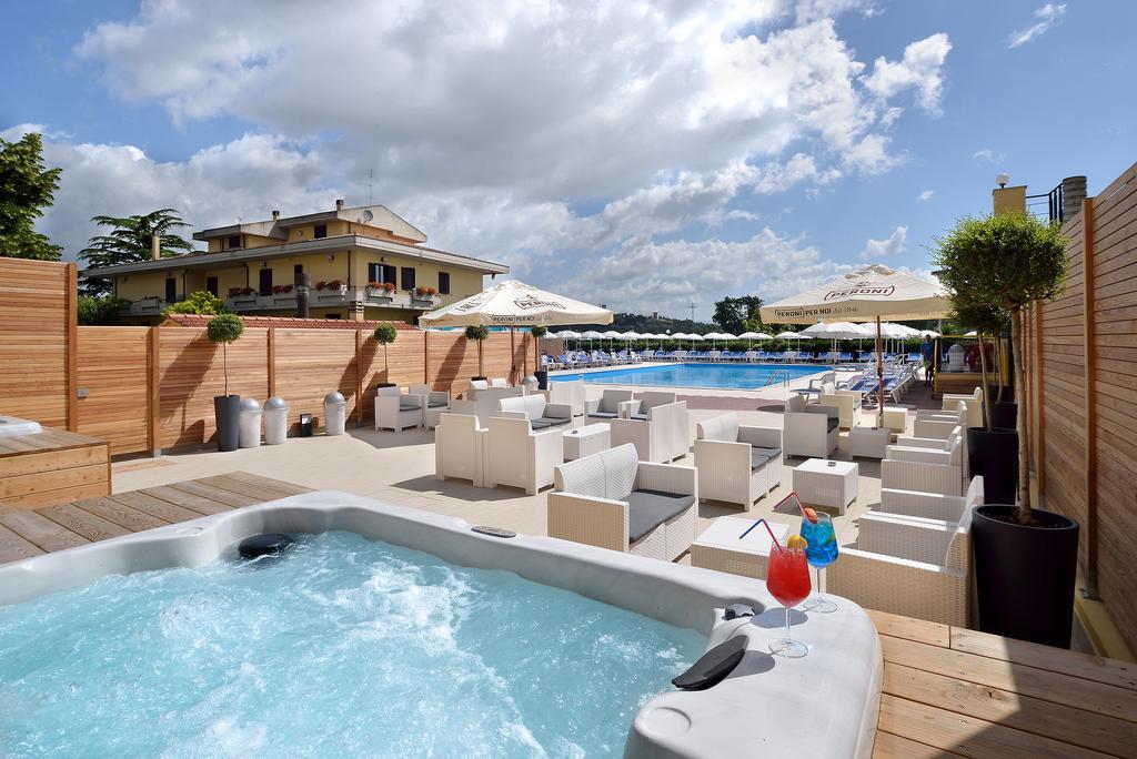 Hotel Ristorante Dante Torgiano Dış mekan fotoğraf