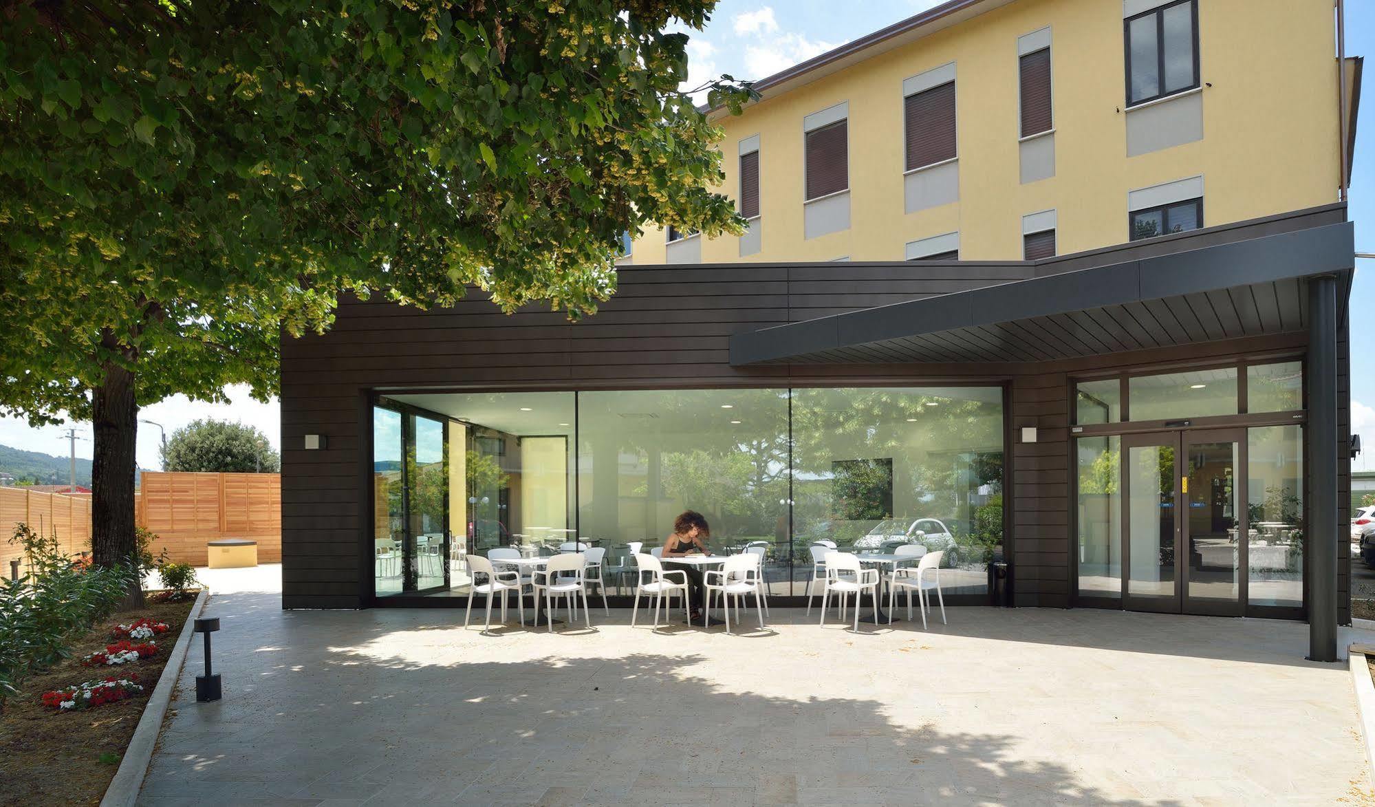 Hotel Ristorante Dante Torgiano Dış mekan fotoğraf