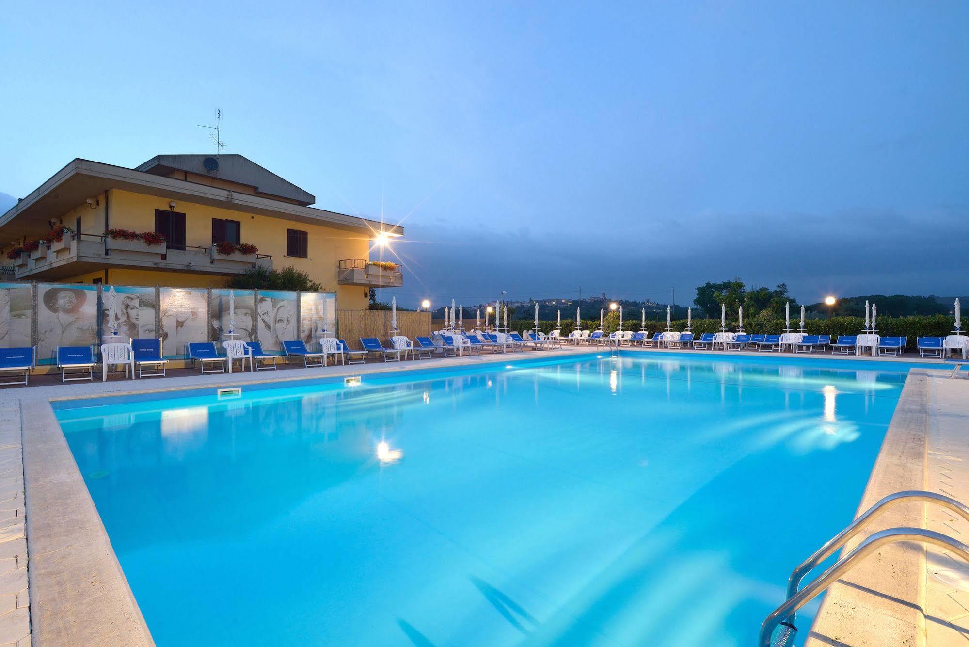 Hotel Ristorante Dante Torgiano Dış mekan fotoğraf