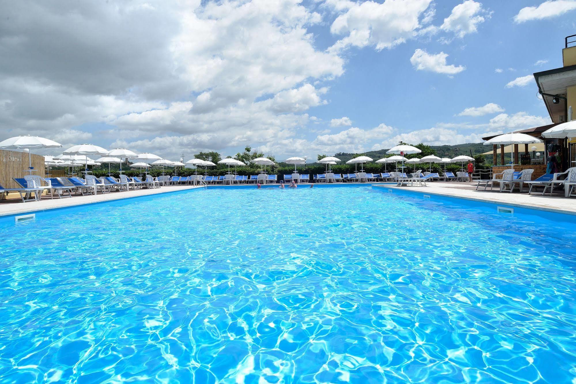 Hotel Ristorante Dante Torgiano Dış mekan fotoğraf