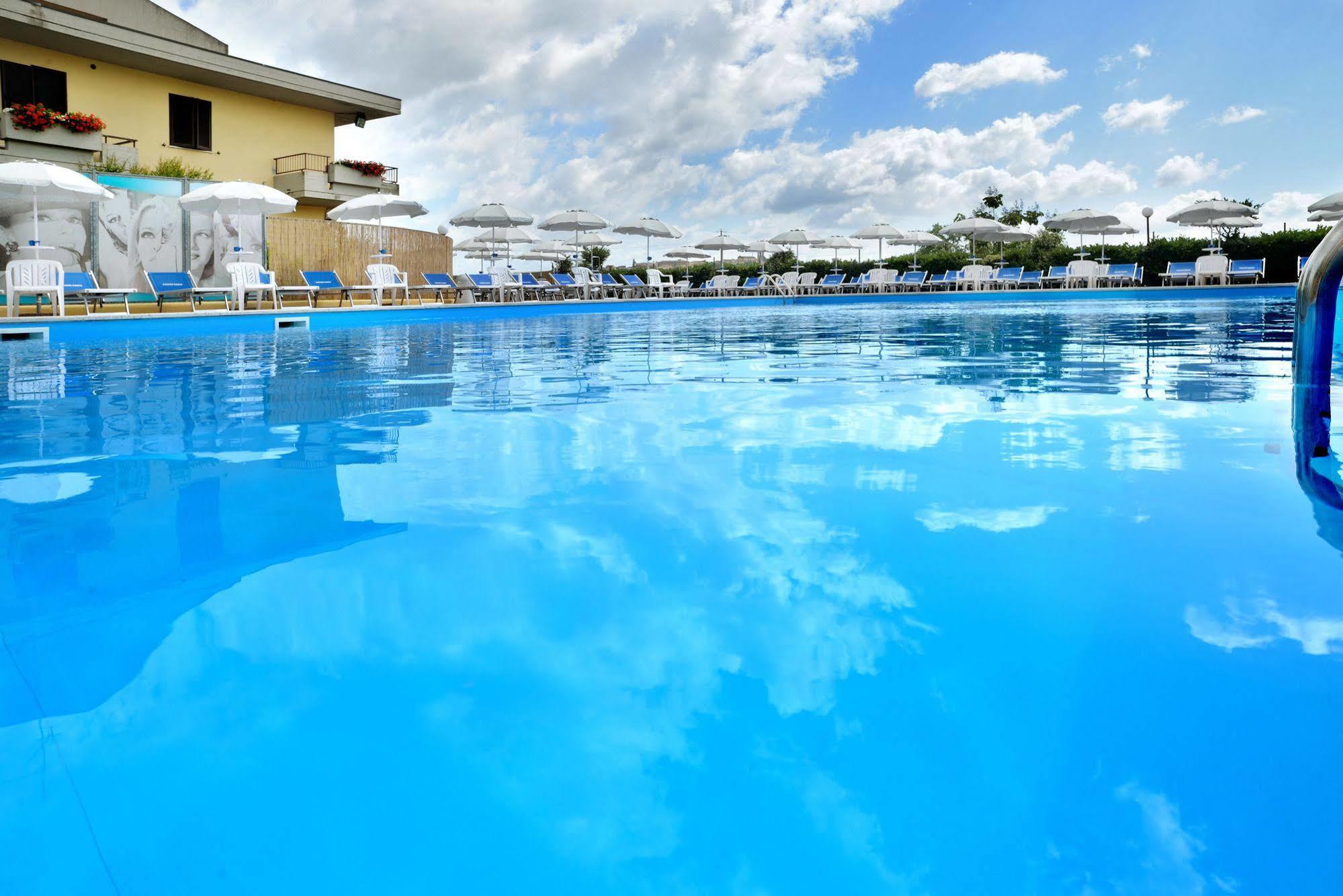 Hotel Ristorante Dante Torgiano Dış mekan fotoğraf